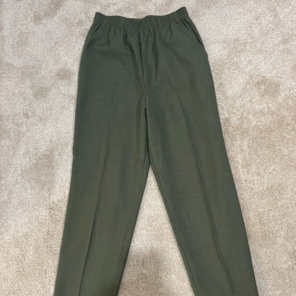 Briggs New York Vintage Womens Pants Size 6 Petite Olive Green Pull On